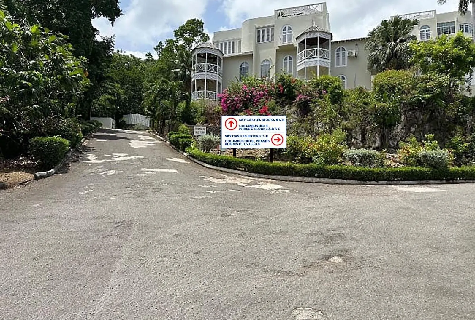 Secluded Studio@Sky Castles, Columbus Heights, Ocho Rios Jamaica